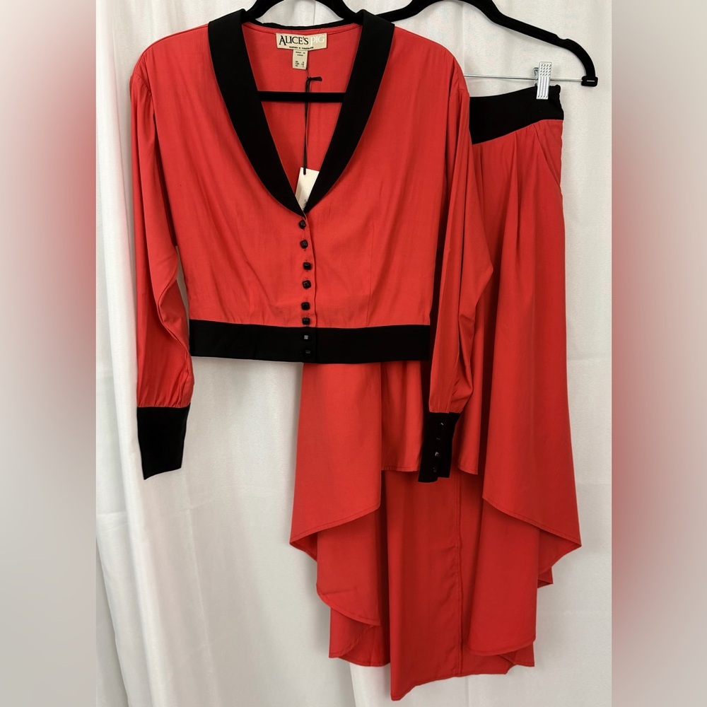 Alice’s Pig Tessa’s Tango Red&Black Cropped Top/Hi-Lo 2 Piece Skirt Set US2 NWT - Picture 3 of 13